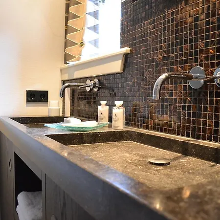 Hotel Boutique Hotel-restaurant De Zwarte Boer 4*